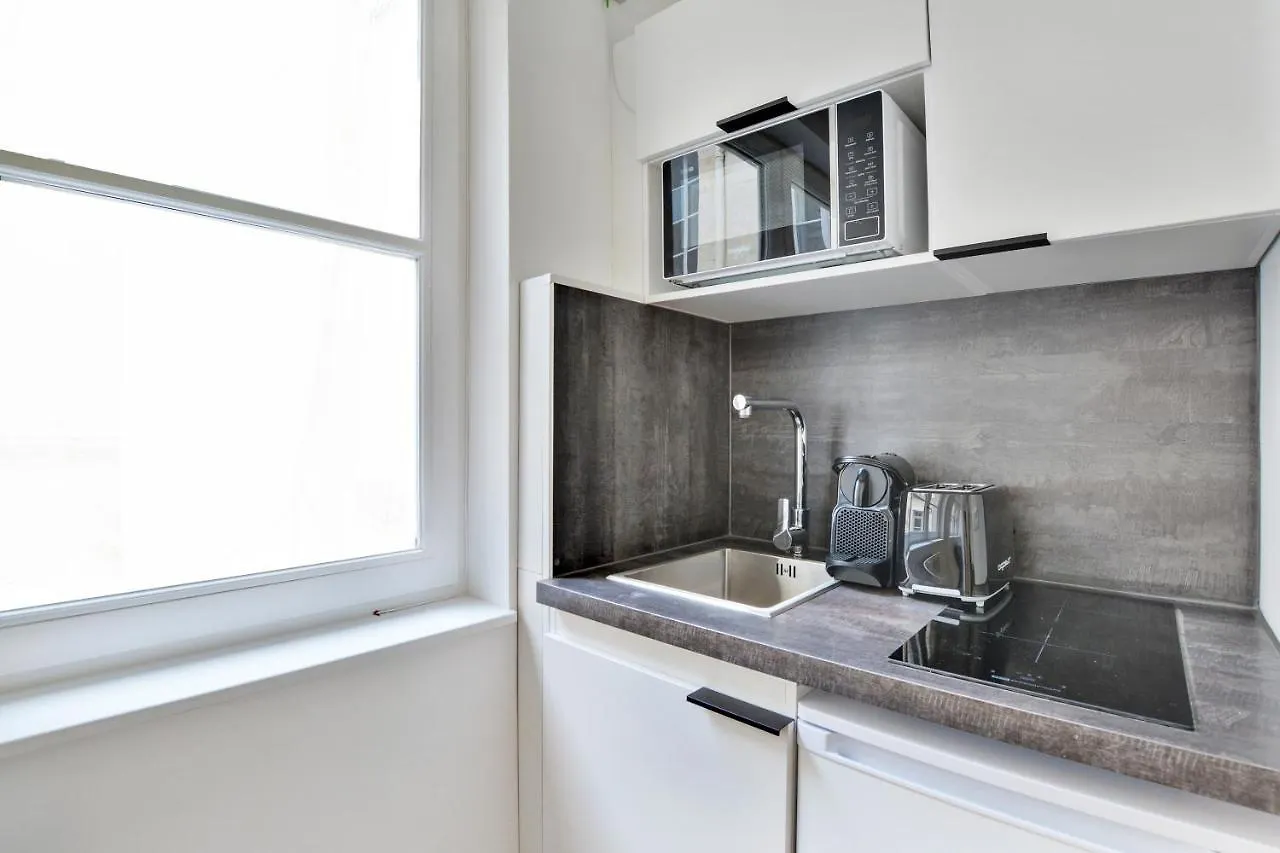 Pick A Flat'S Apartment In Louvre - Rue Sainte Anne Paris