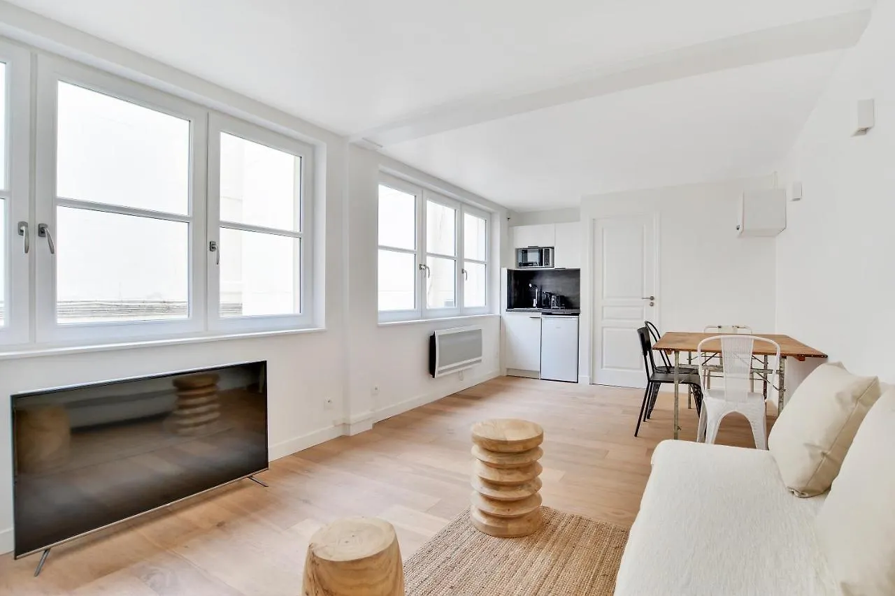 Pick A Flat'S Apartment In Louvre - Rue Sainte Anne Paris